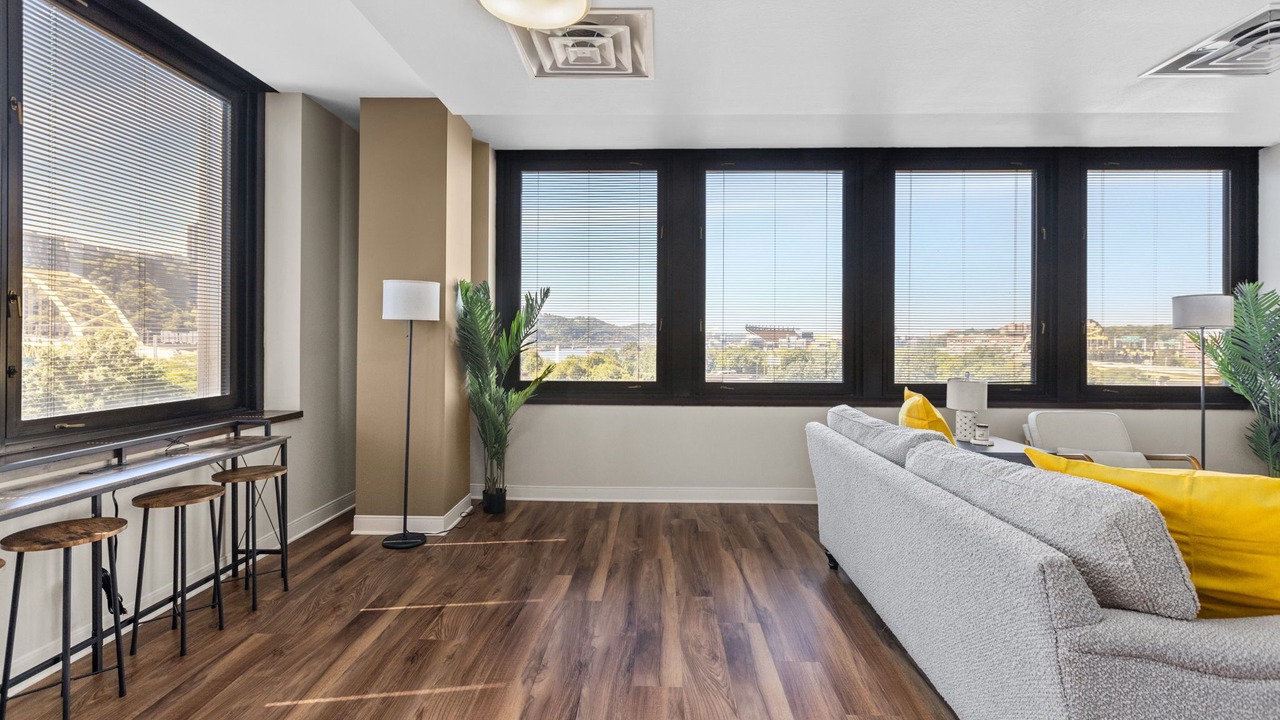 Photo of Livingroom in Downtown Pittsburgh