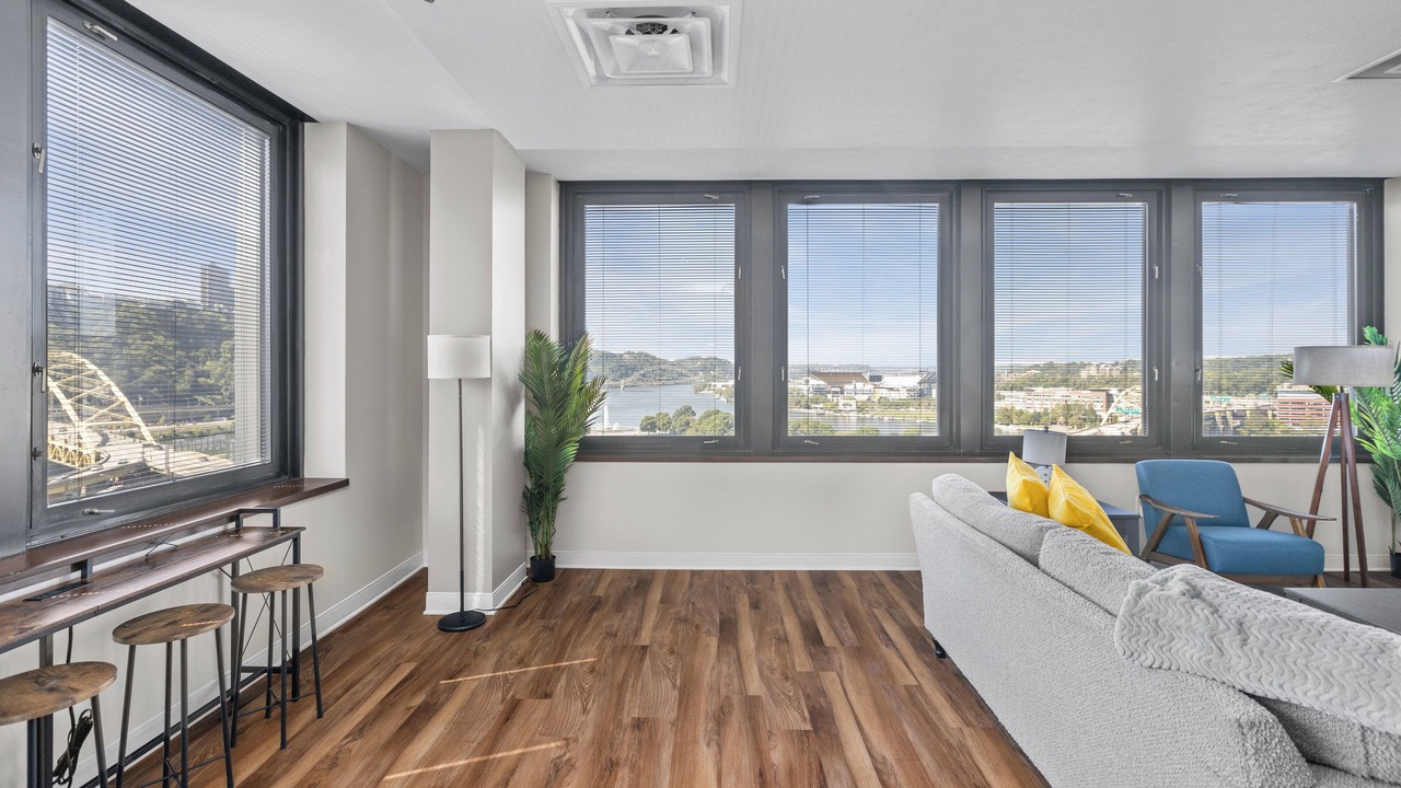 Photo of Livingroom in Downtown Pittsburgh