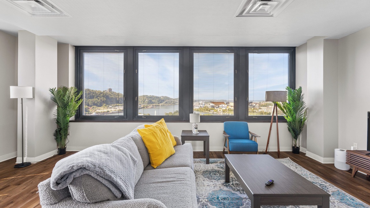 Photo of Livingroom in Downtown Pittsburgh