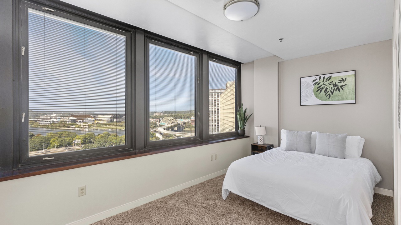 Photo of Bedroom in Downtown Pittsburgh
