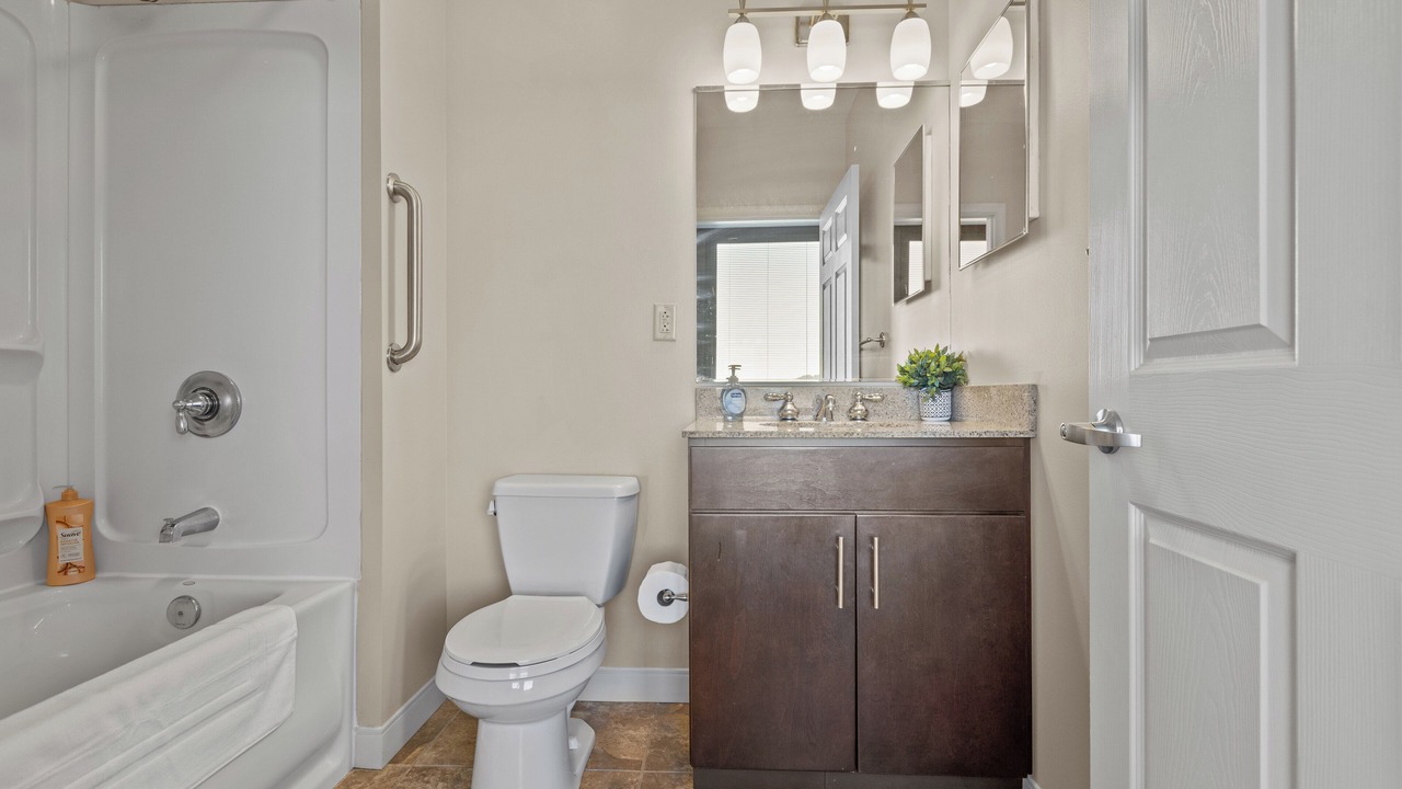 Photo of Bathroom in Downtown Pittsburgh