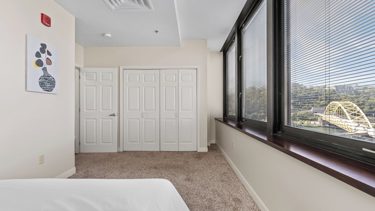 Photo of Bedroom in Downtown Pittsburgh