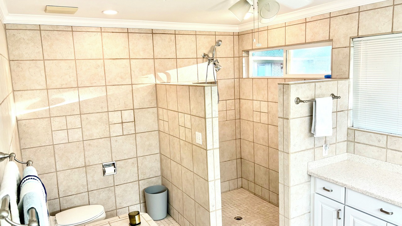 Photo of Bathroom in Brookeland