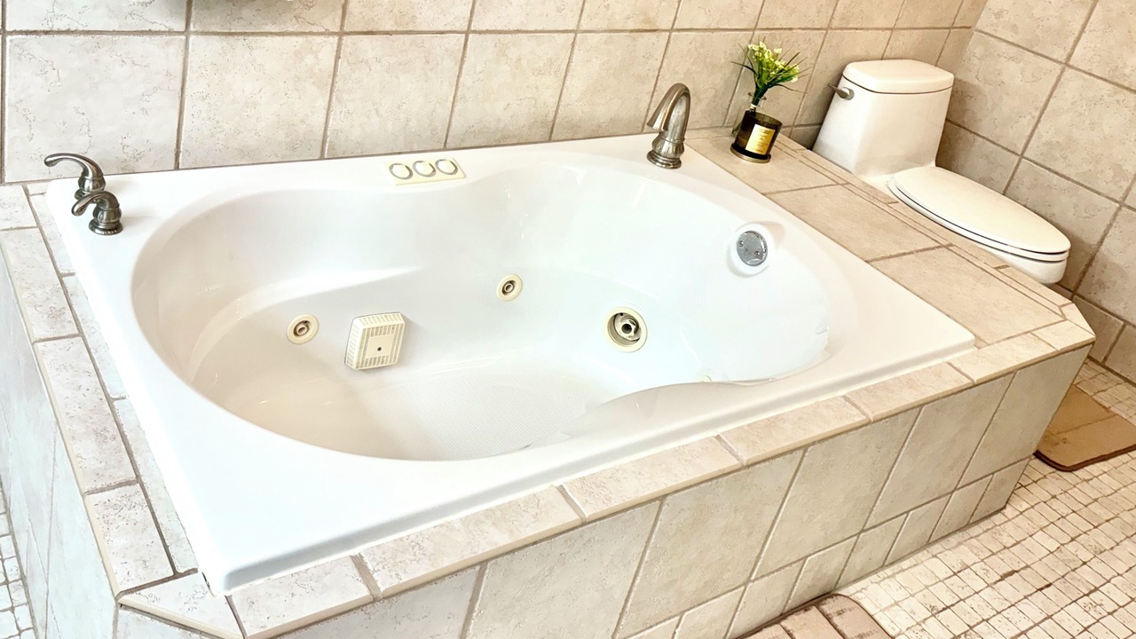 Photo of Bathroom in Brookeland