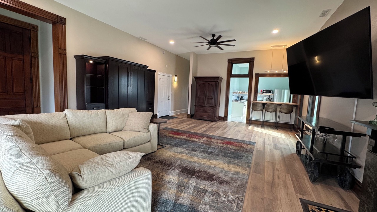 Photo of Livingroom in Babe Denny