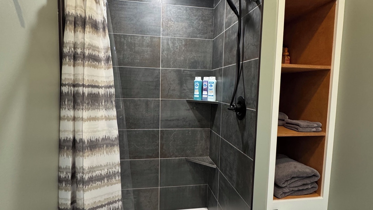 Photo of Bathroom in Babe Denny