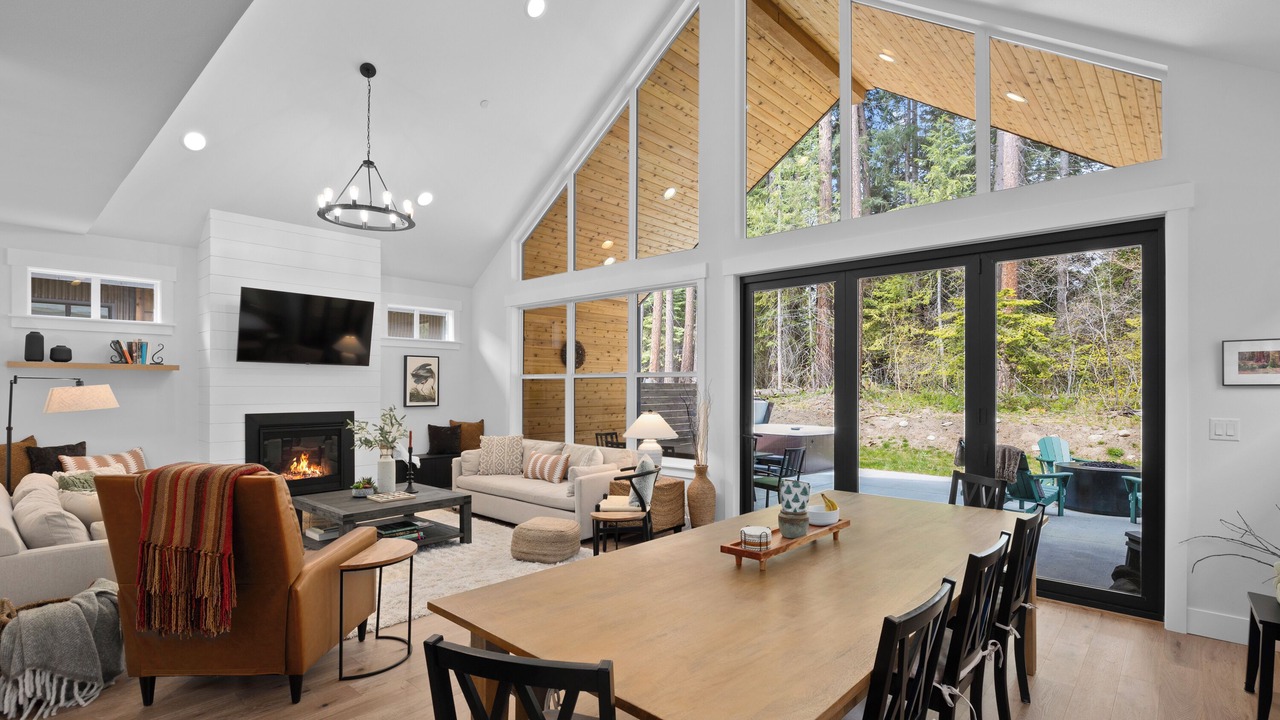 Photo of Livingroom in Roslyn