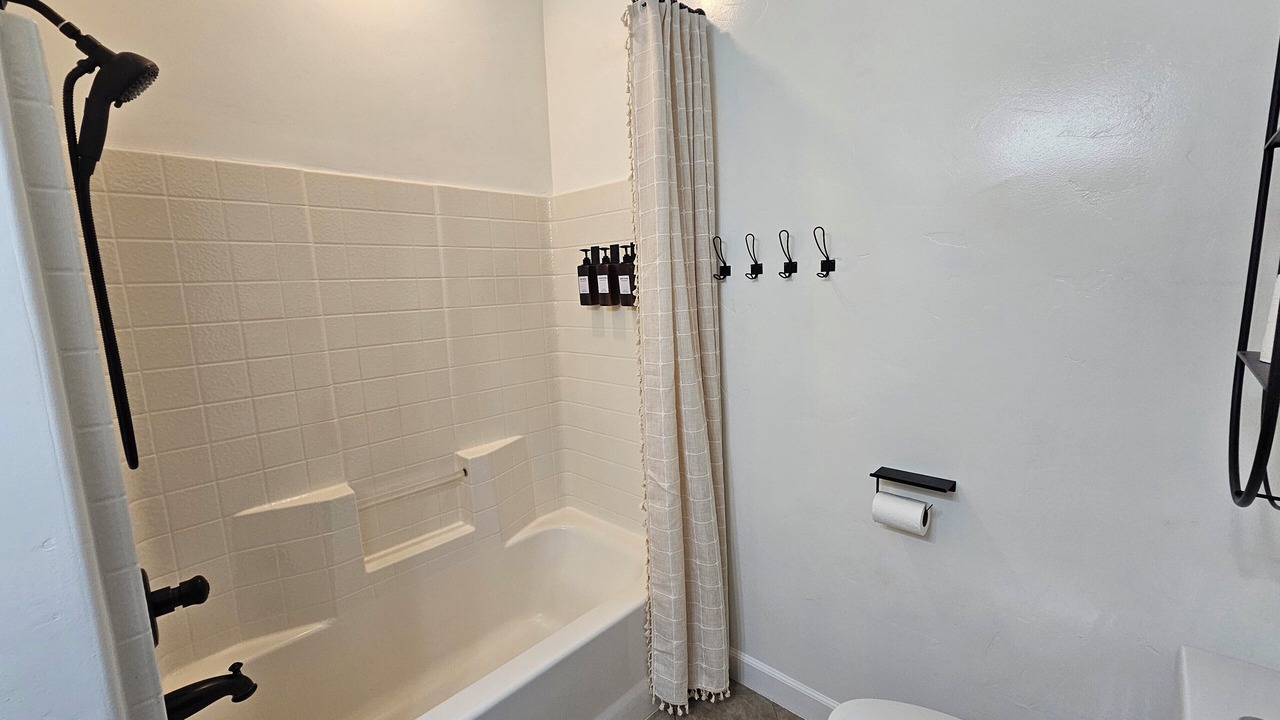 Photo of Bathroom in Lapoint