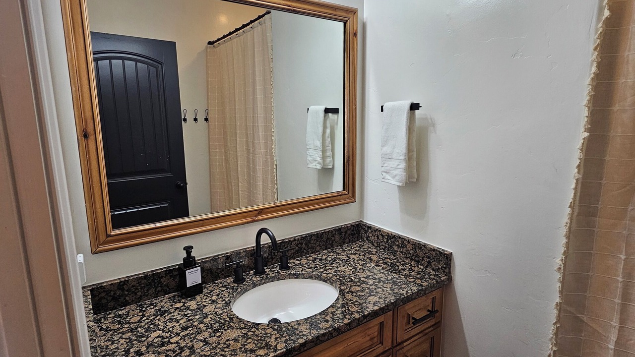 Photo of Bathroom in Lapoint