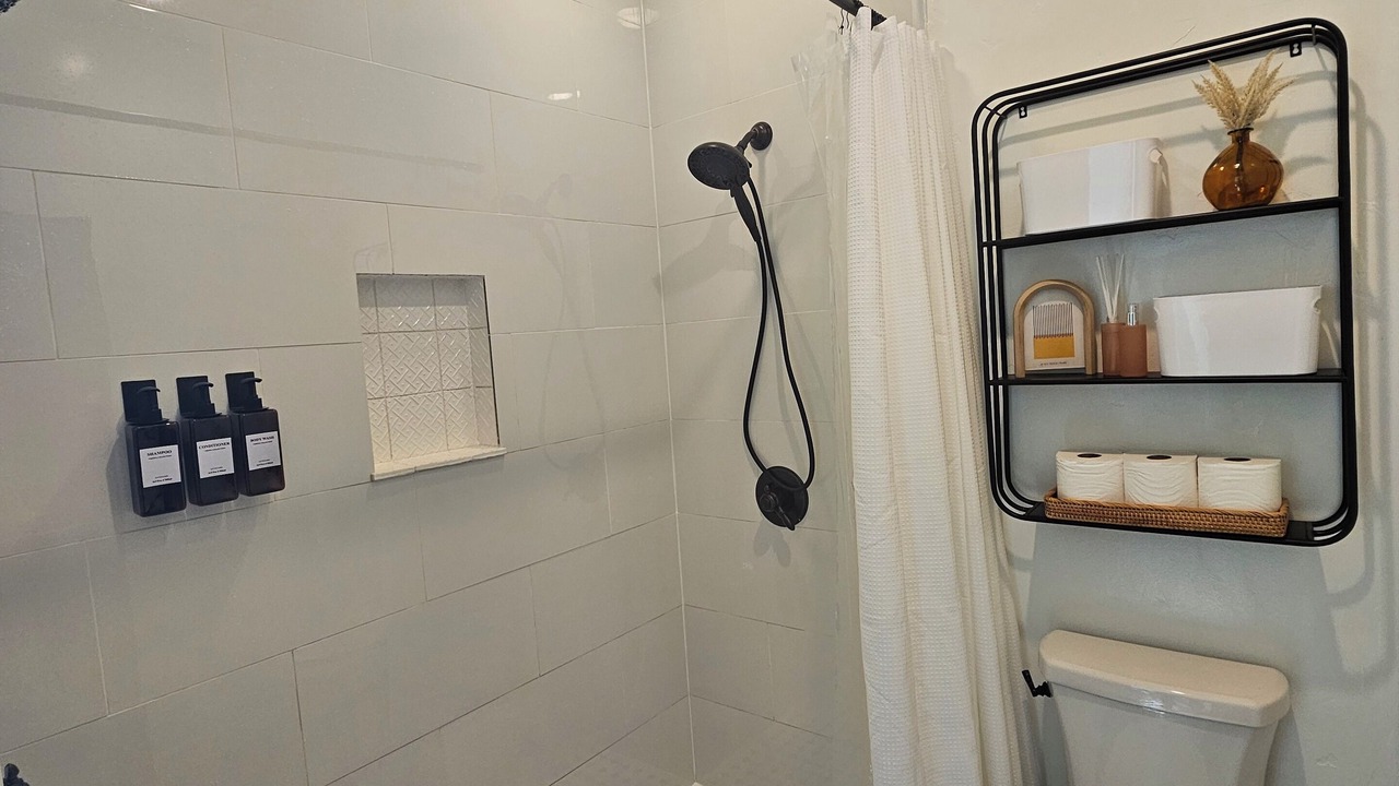 Photo of Bathroom in Lapoint