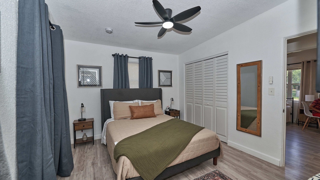 Photo of Bedroom in Whispering Oaks