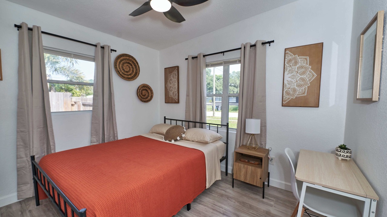 Photo of Bedroom in Whispering Oaks