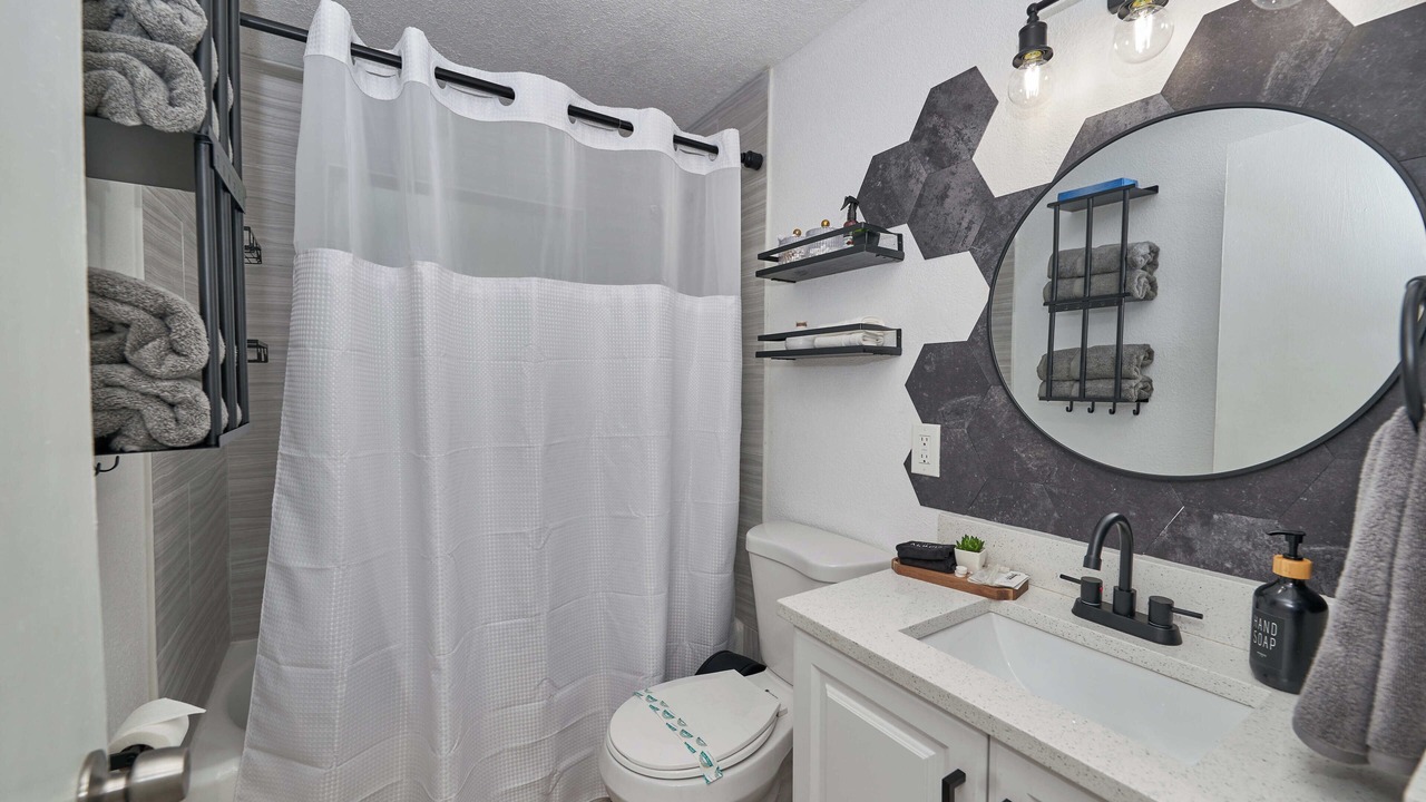 Photo of Bathroom in Whispering Oaks