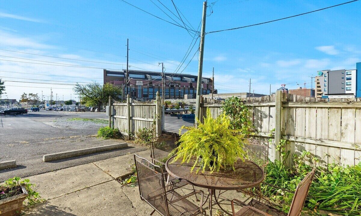 Photo of Outdoor in Babe Denny
