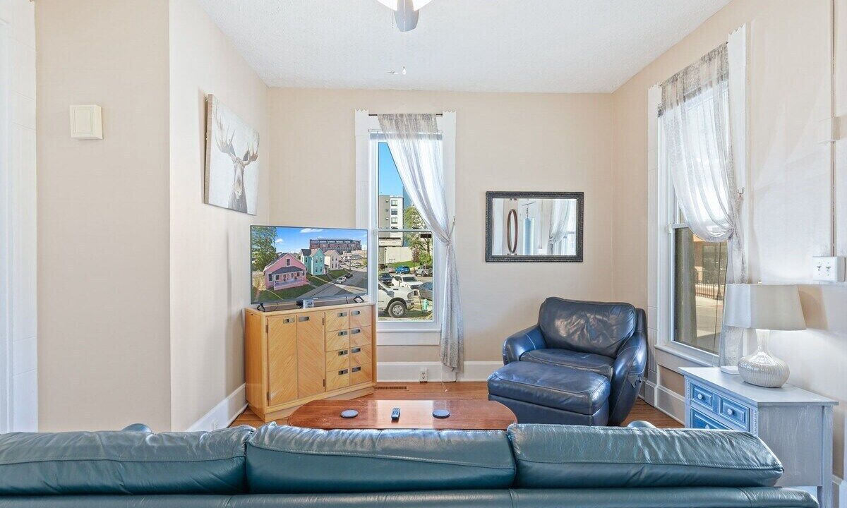 Photo of Livingroom in Babe Denny