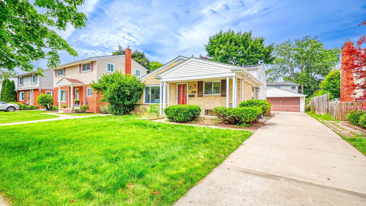 Photo of Outdoor in Royal Oak