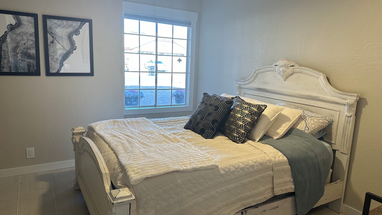 Photo of Bedroom in Alta Mesa