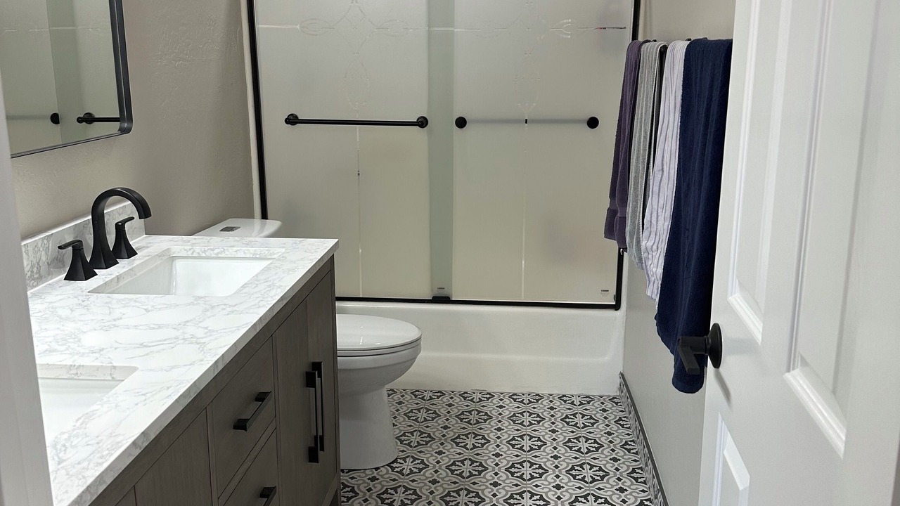 Photo of Bathroom in Alta Mesa
