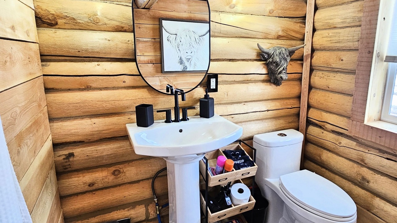 Photo of Bathroom in Elliston