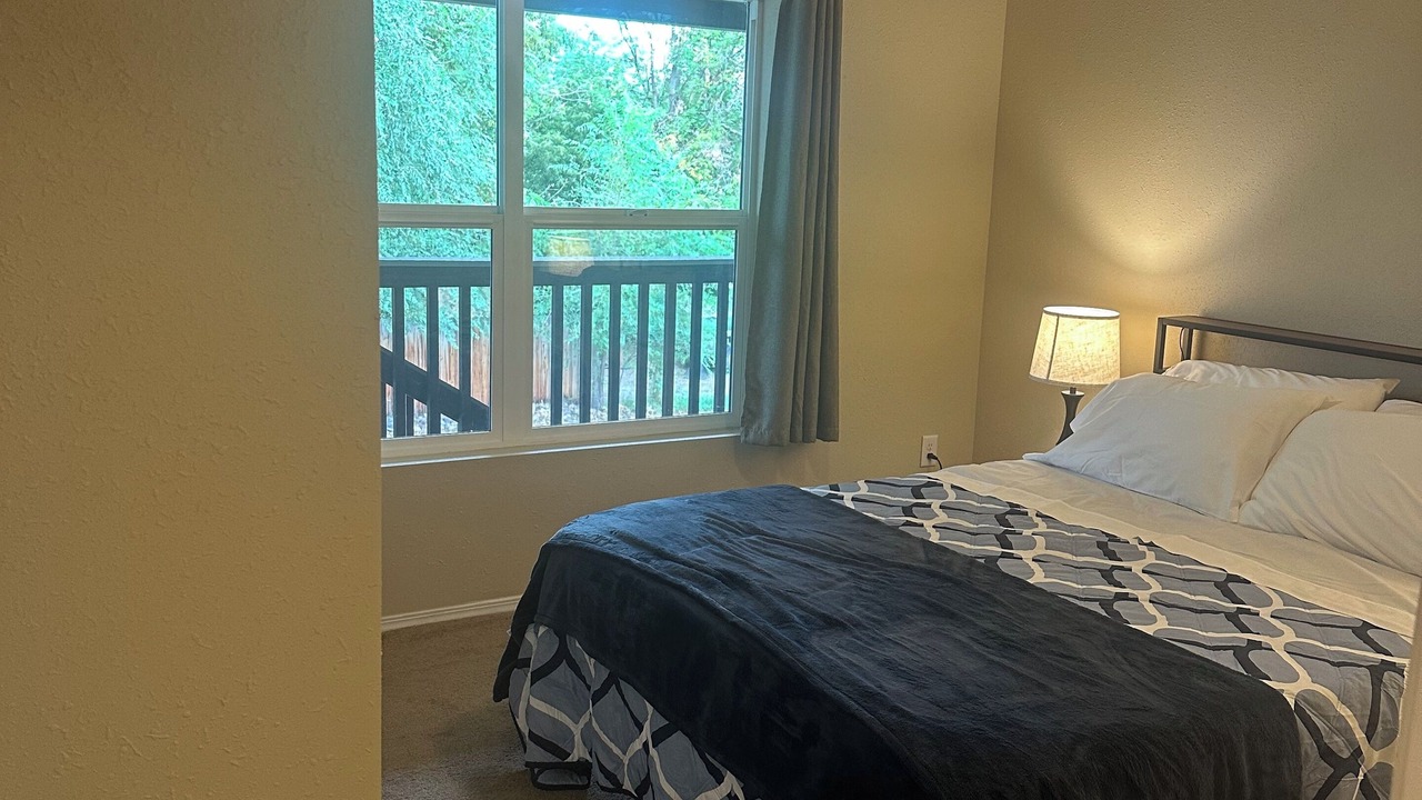 Photo of Bedroom in Franklin to the Fort