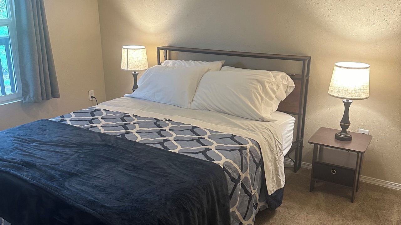 Photo of Bedroom in Franklin to the Fort
