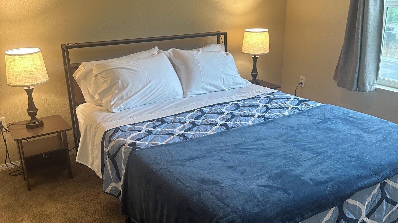 Photo of Bedroom in Franklin to the Fort