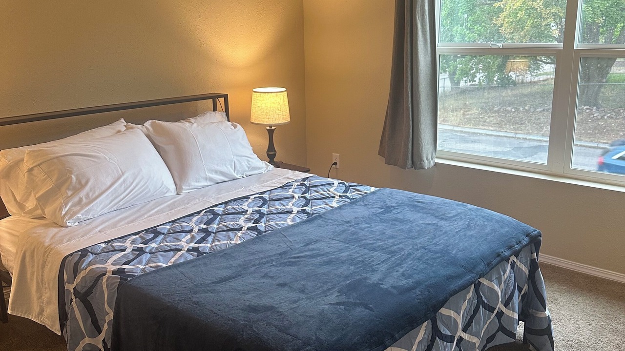 Photo of Bedroom in Franklin to the Fort