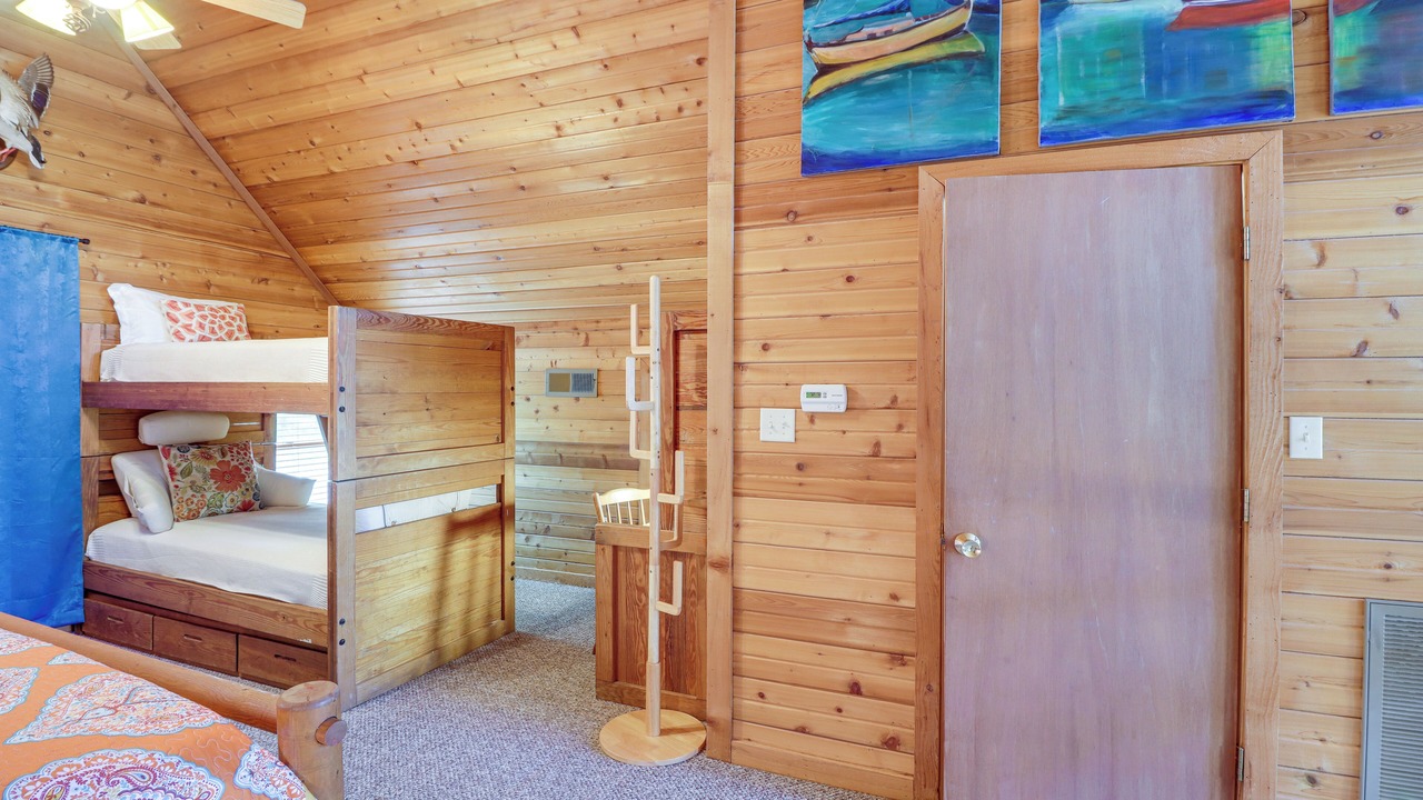 Photo of Bedroom in Greers Ferry