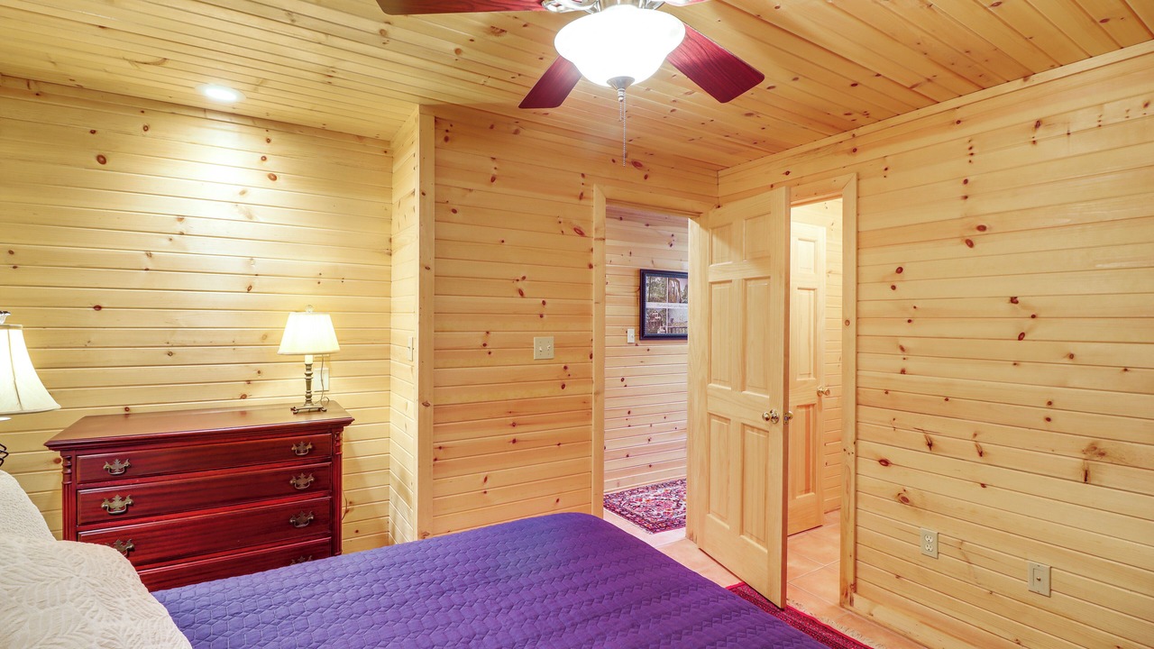 Photo of Bedroom in Greers Ferry