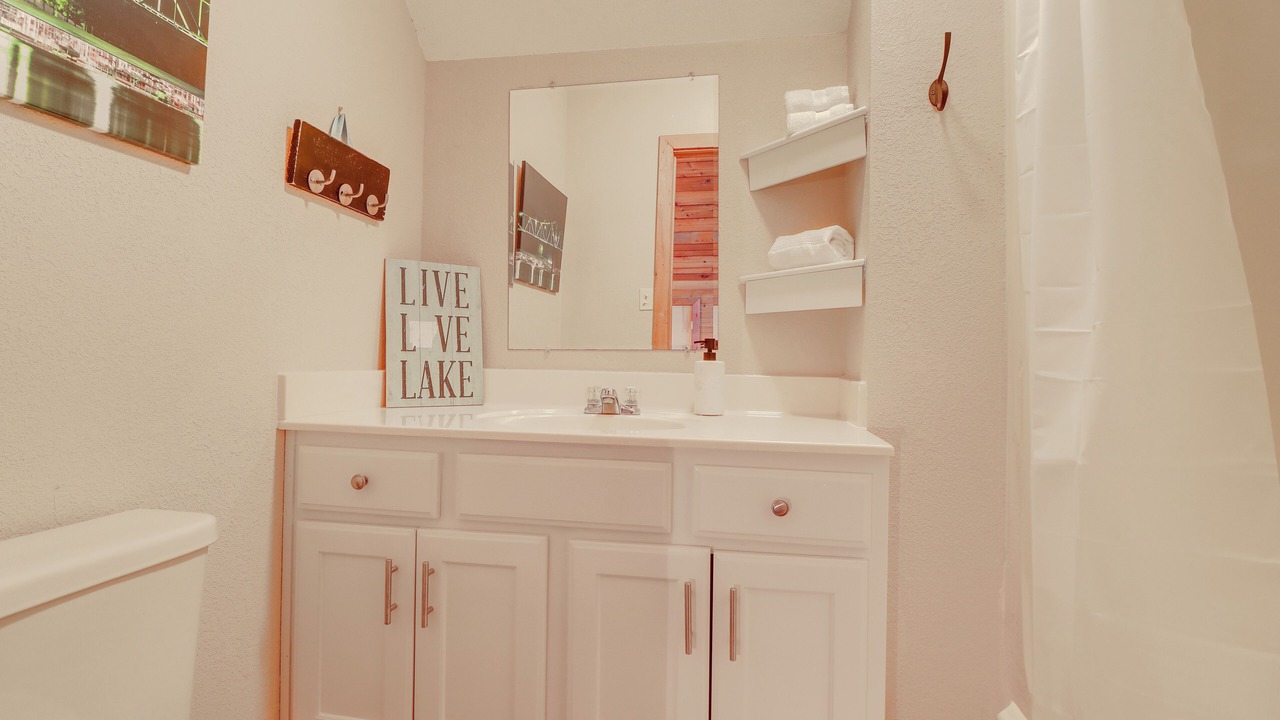 Photo of Bathroom in Greers Ferry