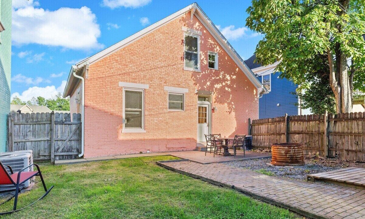 Photo of Outdoor in Babe Denny
