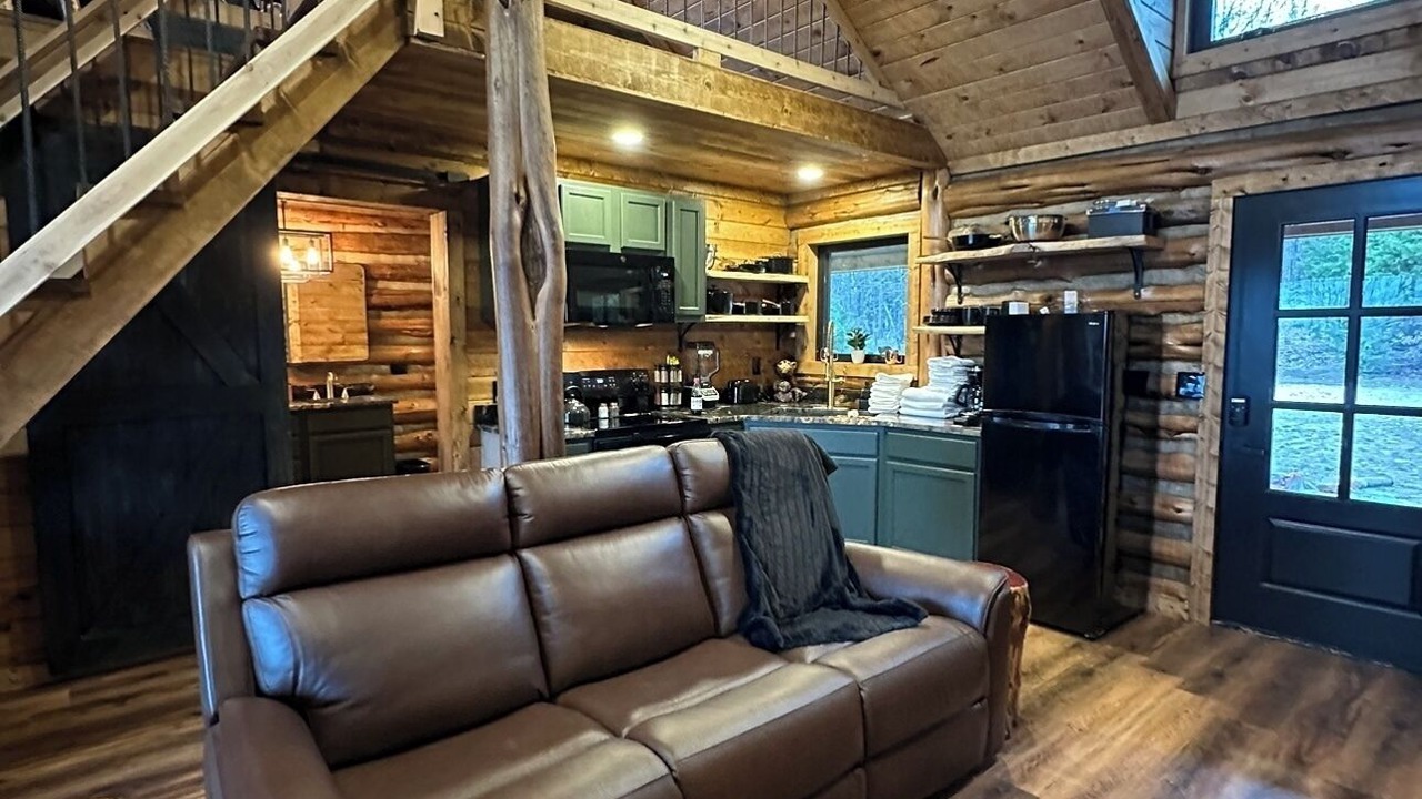 Photo of Livingroom in Compton