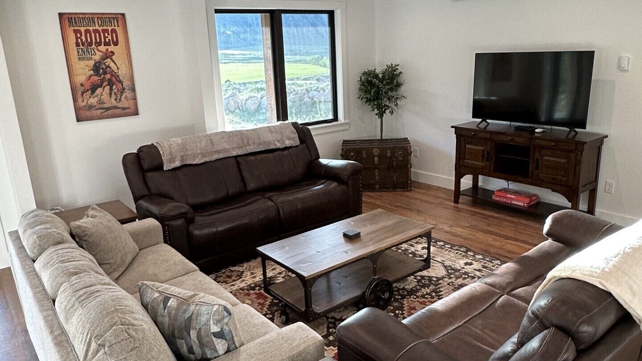 Photo of Livingroom in Gardiner