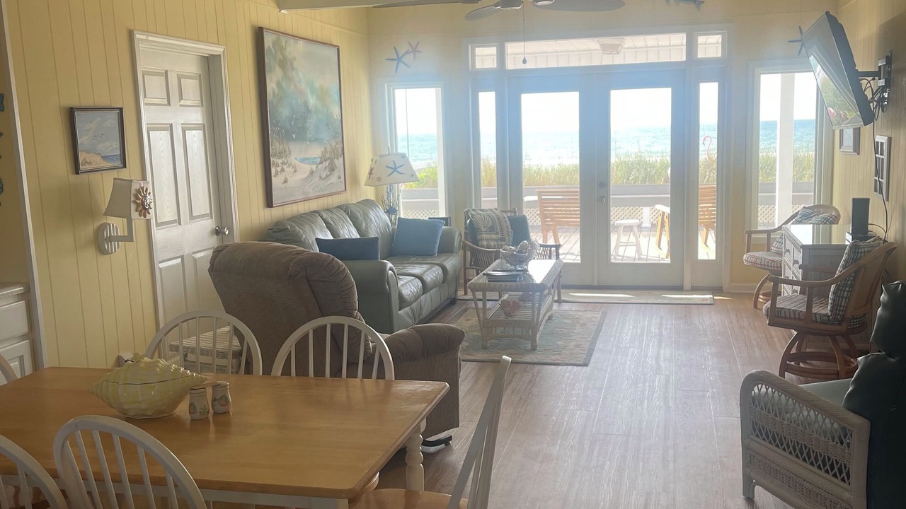 Photo of Livingroom in Topsail Beach