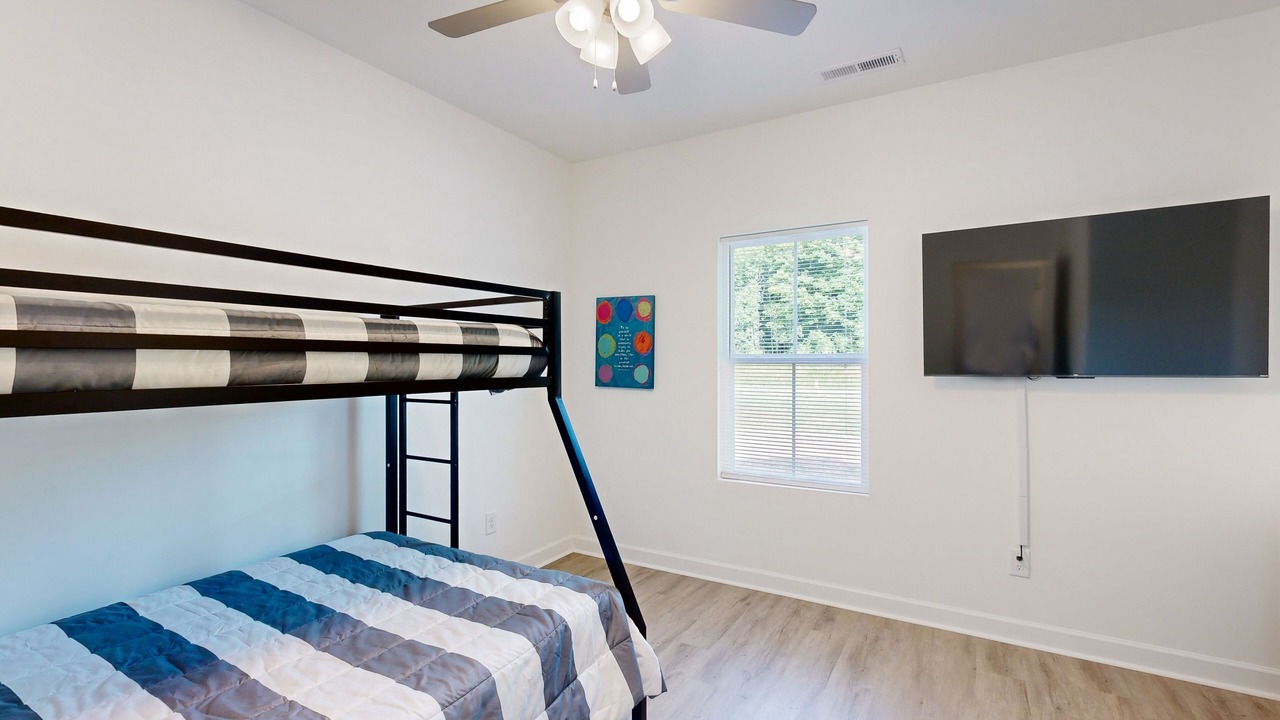 Photo of Bedroom in Southmont