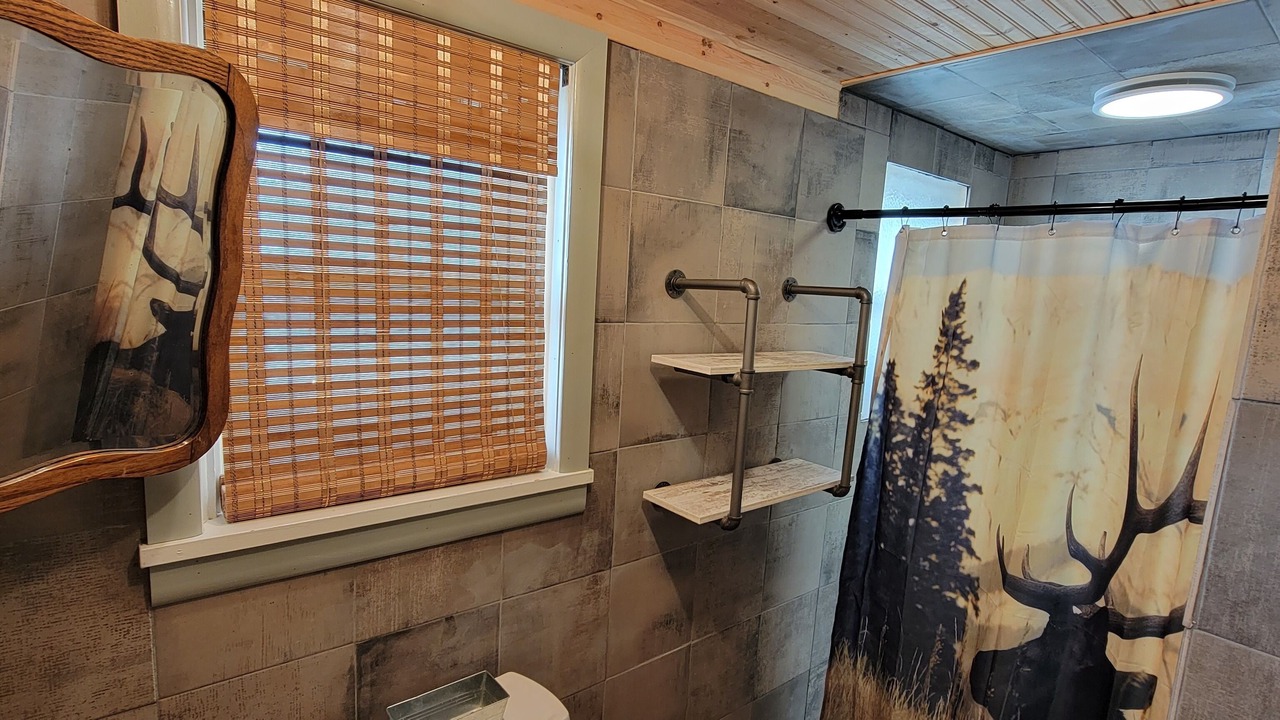 Photo of Bathroom in Hettinger