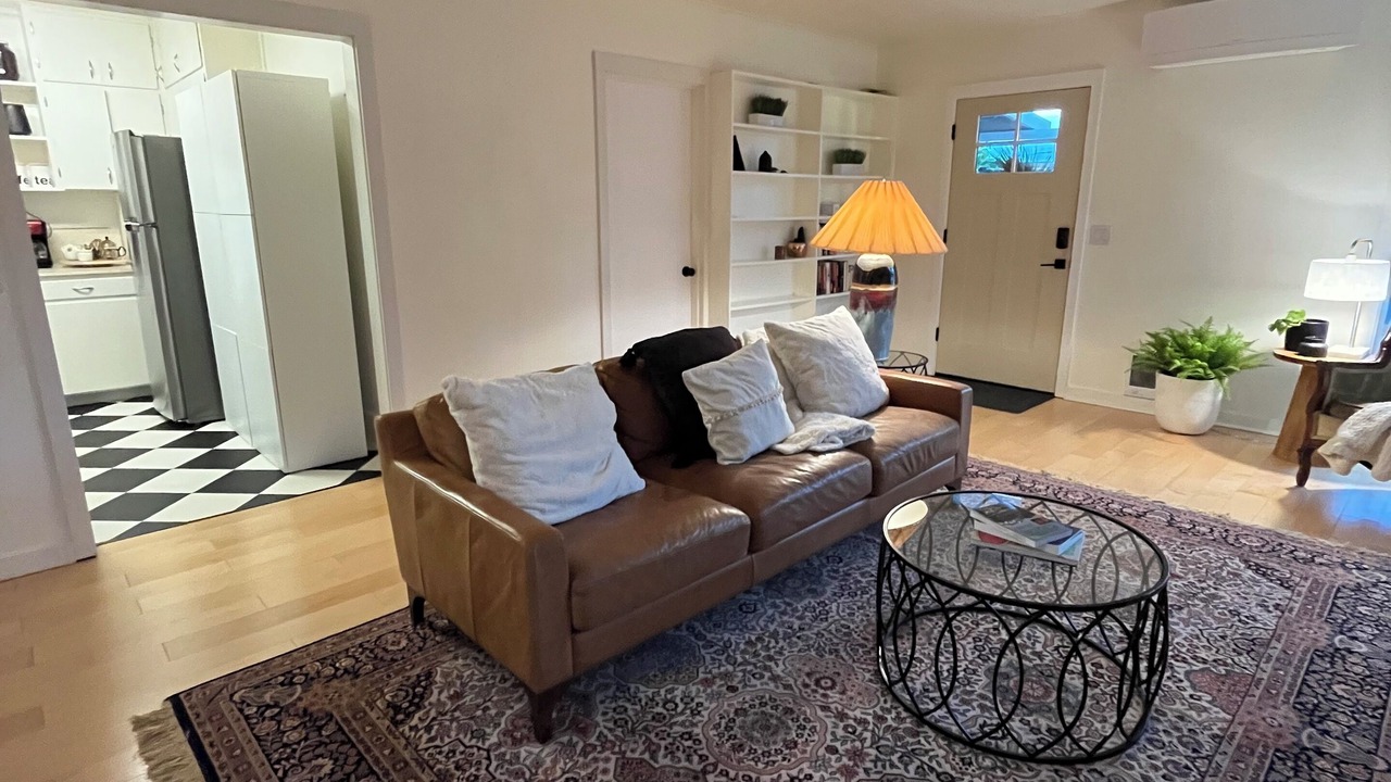 Photo of Livingroom in Redmond