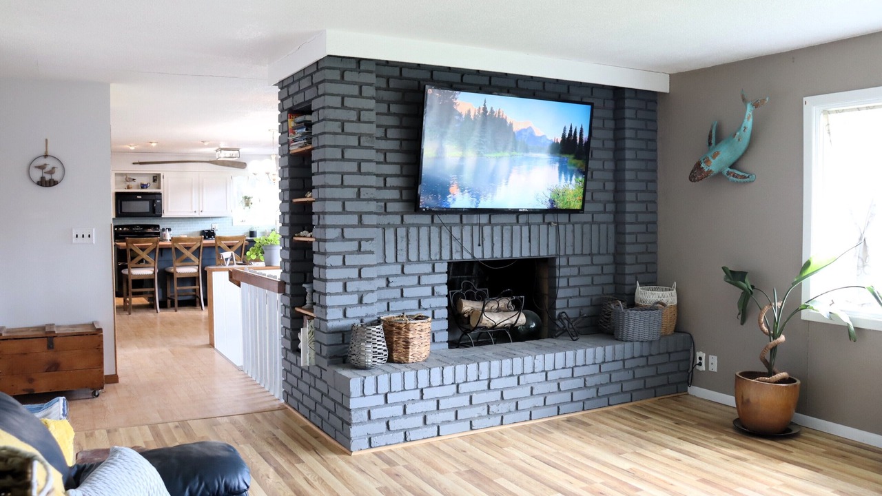 Photo of Livingroom in McLean County