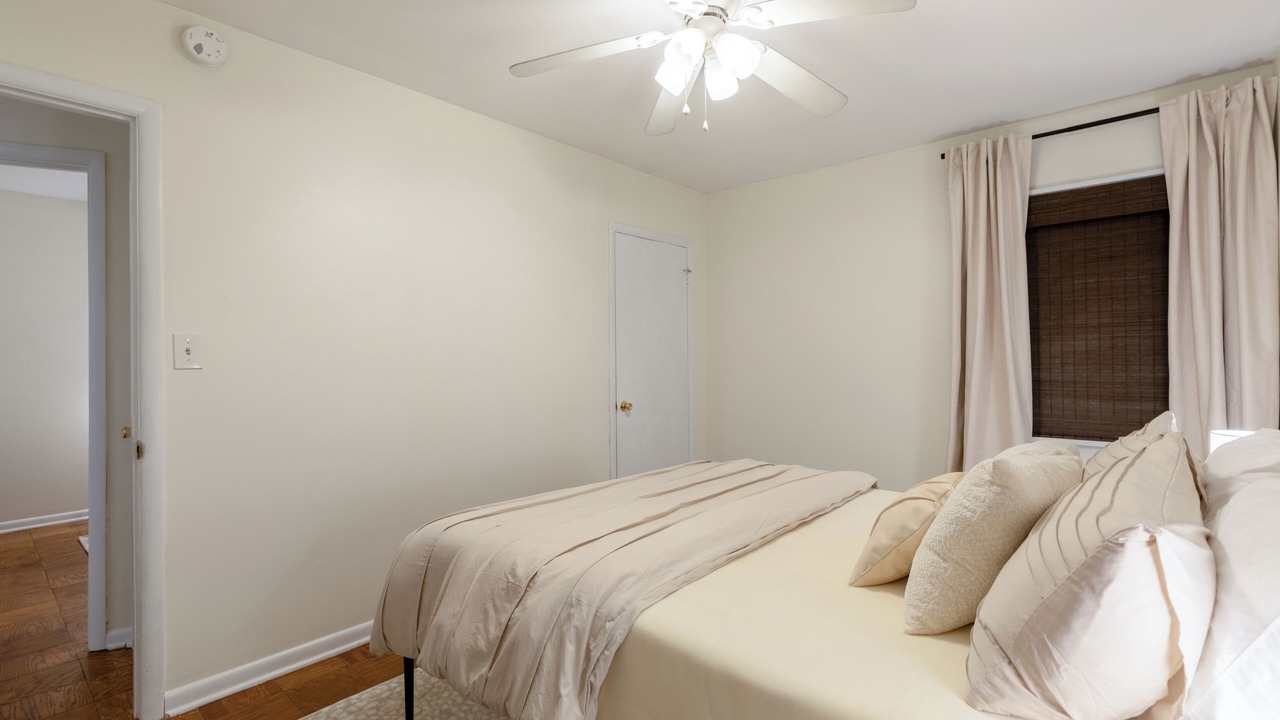 Photo of Bedroom in Crestline Heights