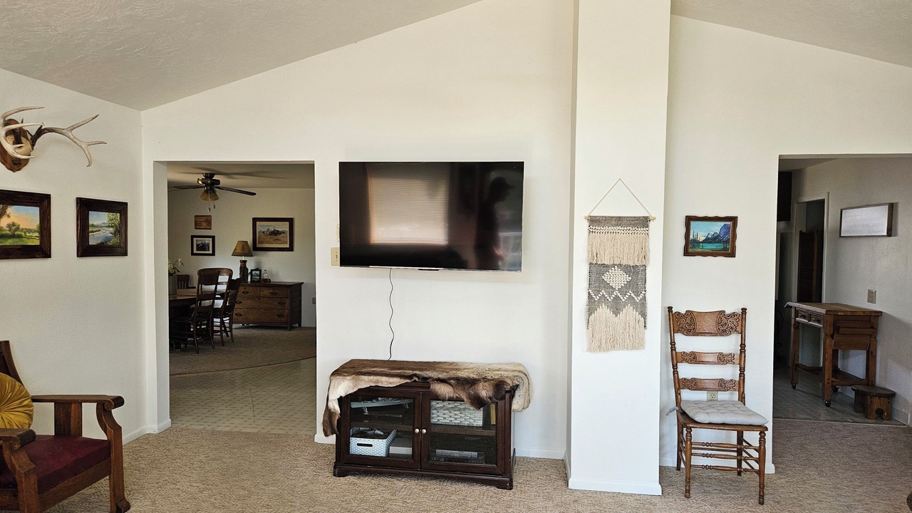 Photo of Livingroom in Cascade