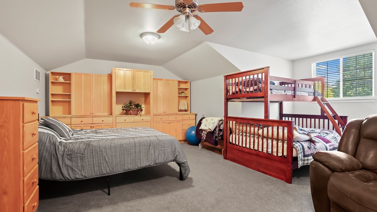 Photo of Bedroom in Eagle