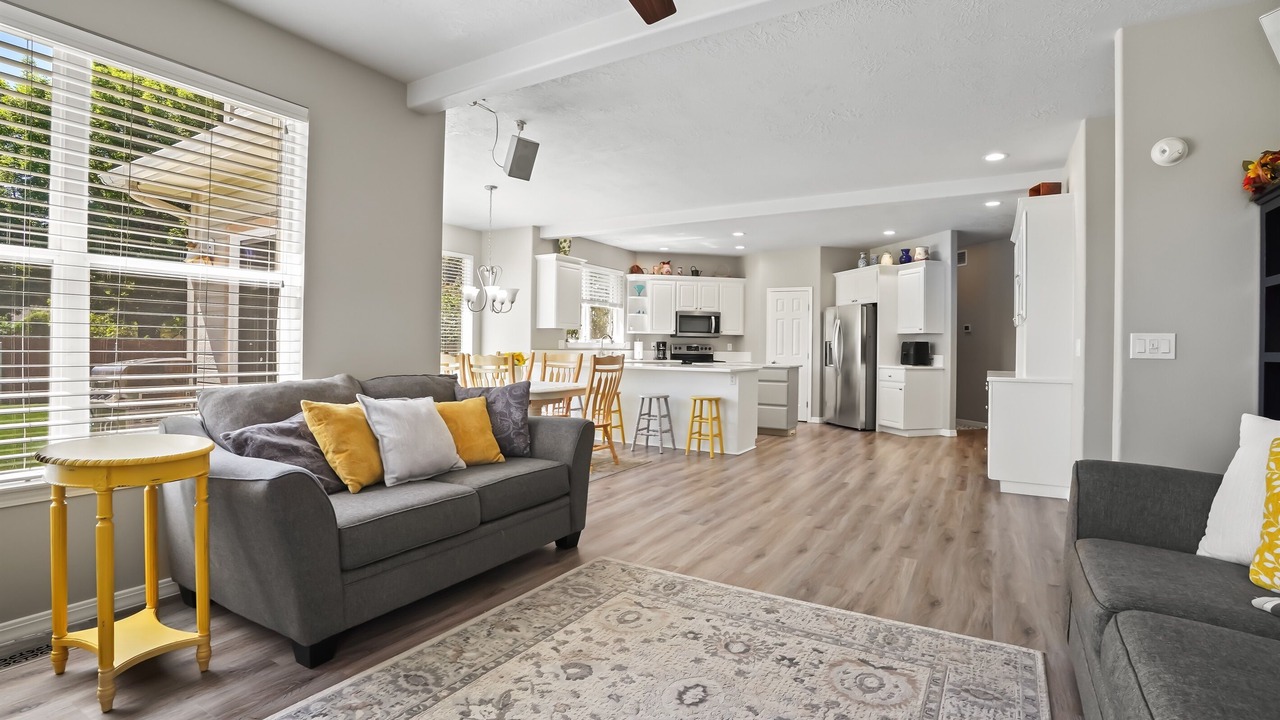Photo of Livingroom in Eagle