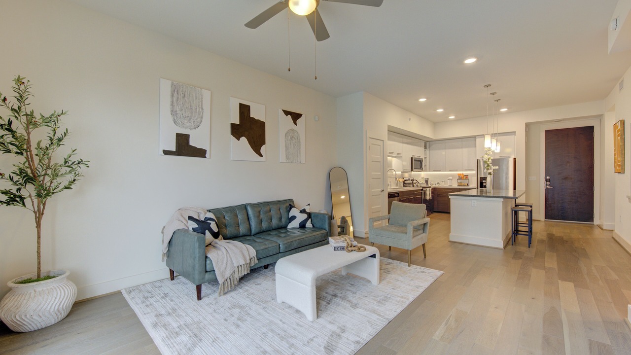 Photo of Livingroom in Midtown
