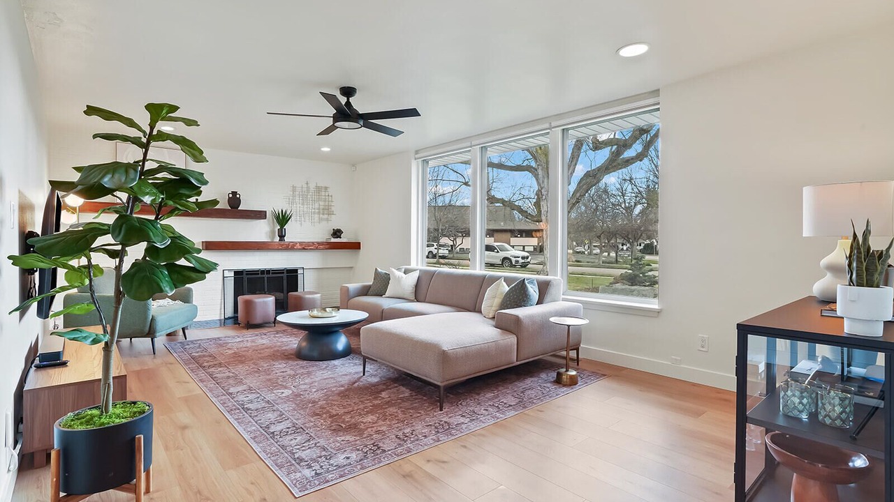 Photo of Livingroom in North End