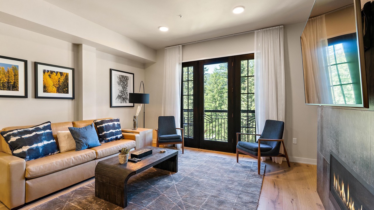 Photo of Livingroom in Tamarack Resort