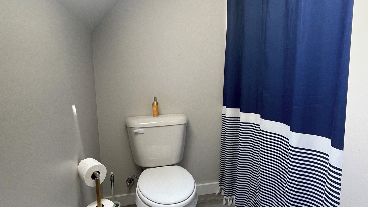 Photo of Bathroom in Burkesville