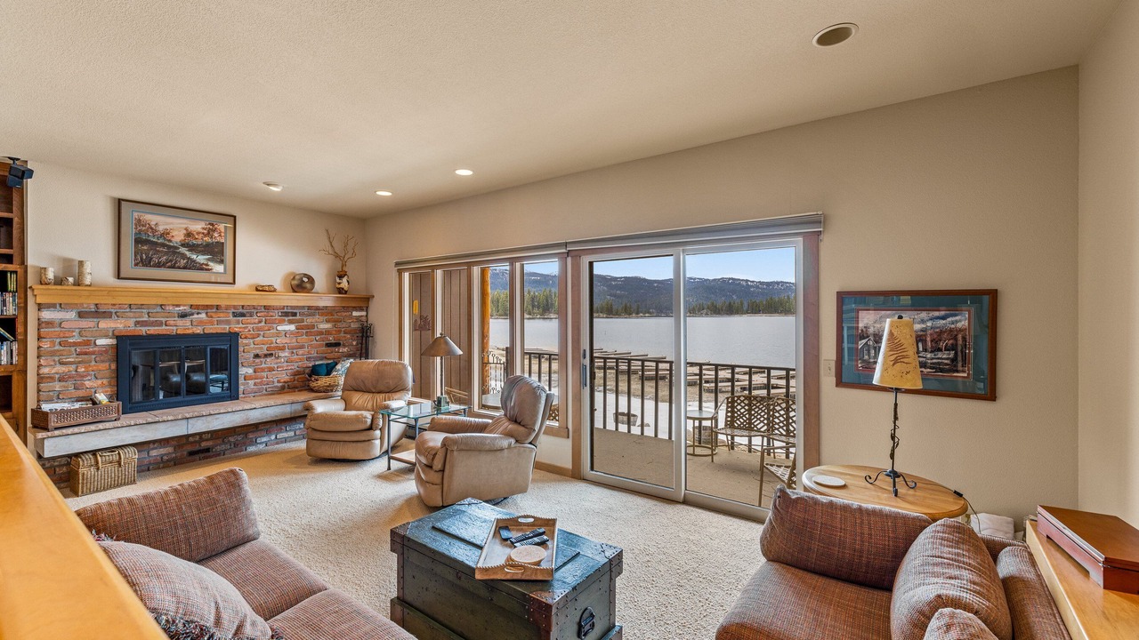 Photo of Livingroom in McCall