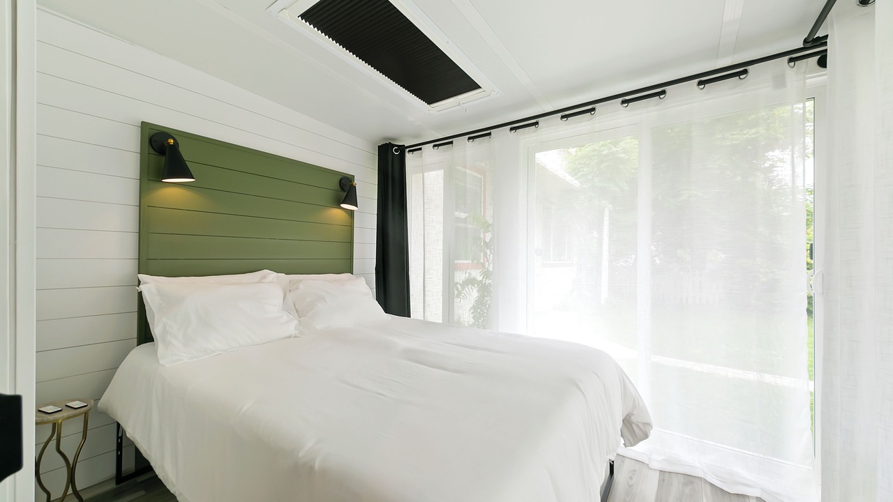 Photo of Bedroom in Depot Bench