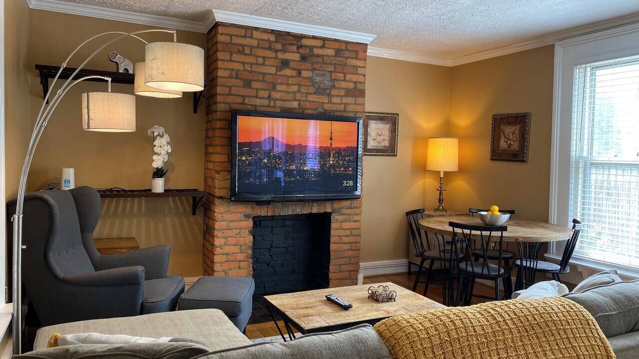 Photo of Livingroom in Victorian Village