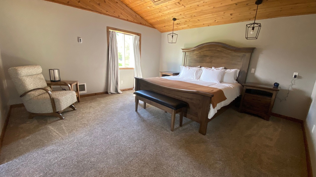 Photo of Bedroom in St. Ignatius